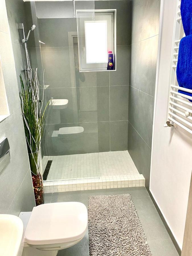 בוקרשט Mega Rossa Residence מראה חיצוני תמונה