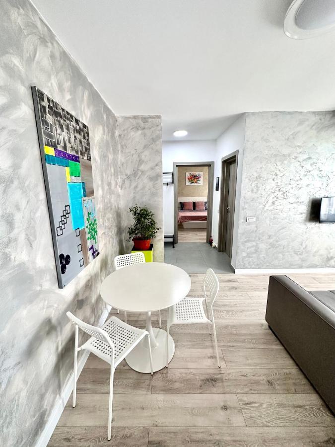 בוקרשט Mega Rossa Residence מראה חיצוני תמונה